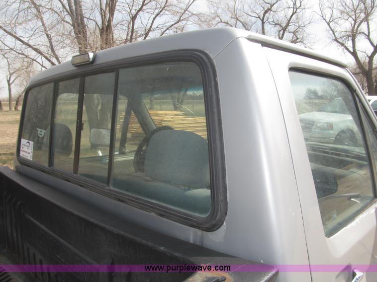 image for item B5455 1993 Ford F150 XLT pickup truck
