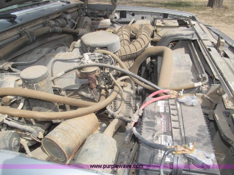 image for item B5455 1993 Ford F150 XLT pickup truck