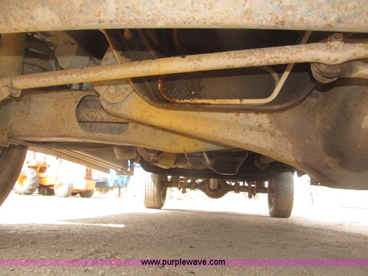 image for item B5455 1993 Ford F150 XLT pickup truck