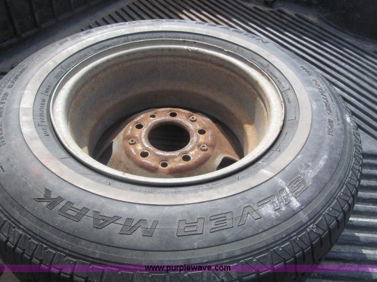 image for item B5455 1993 Ford F150 XLT pickup truck