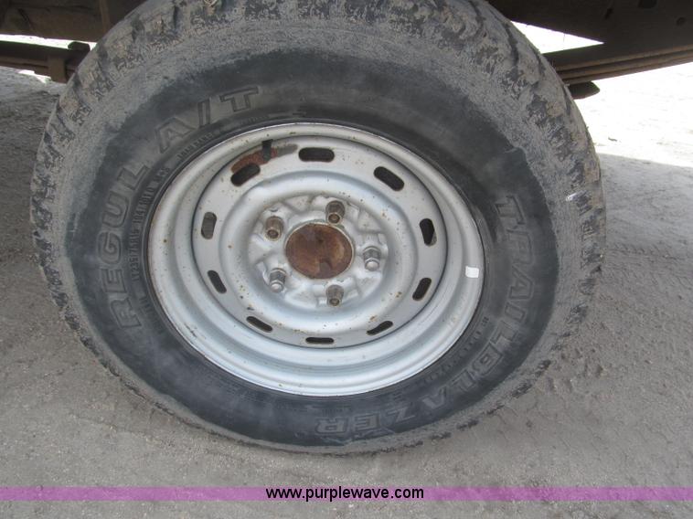 image for item B5455 1993 Ford F150 XLT pickup truck