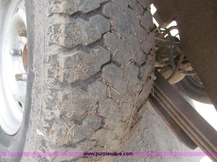 image for item B5455 1993 Ford F150 XLT pickup truck