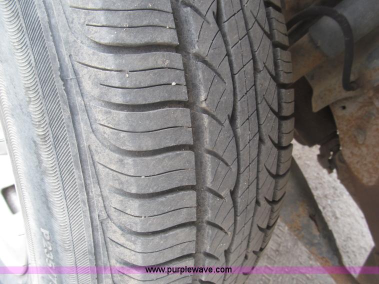 image for item B5455 1993 Ford F150 XLT pickup truck