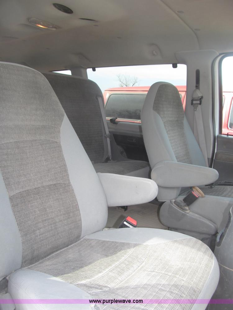 image for item B5456 2004 Ford E350 XLT van