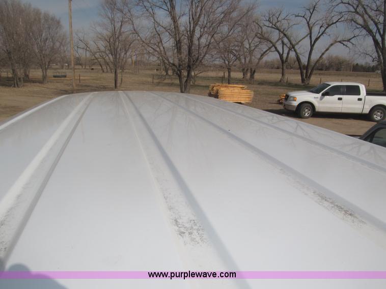 image for item B5456 2004 Ford E350 XLT van