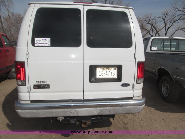image for item B5456 2004 Ford E350 XLT van