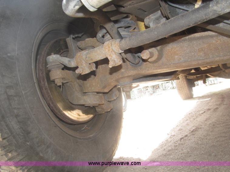 image for item B5456 2004 Ford E350 XLT van