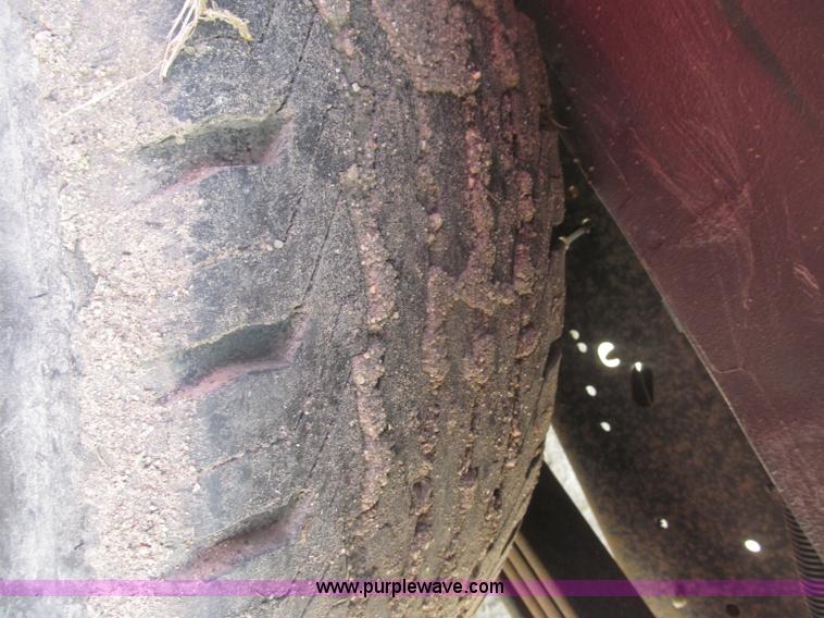 image for item B5456 2004 Ford E350 XLT van