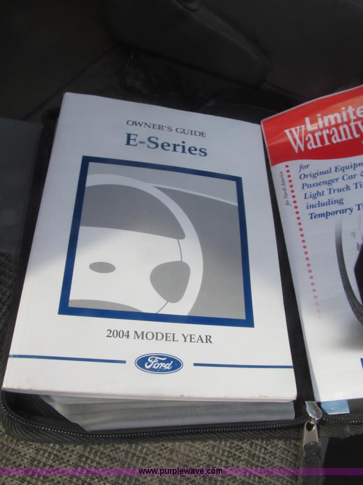 image for item B5456 2004 Ford E350 XLT van