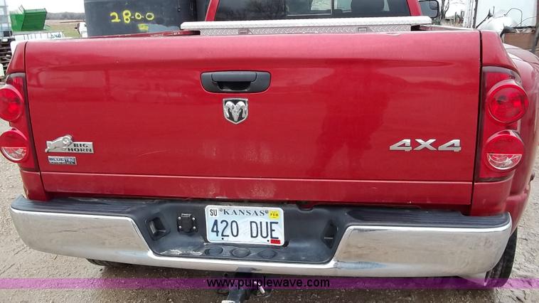 image for item C1020 2008 Dodge dual rear wheel truck bed