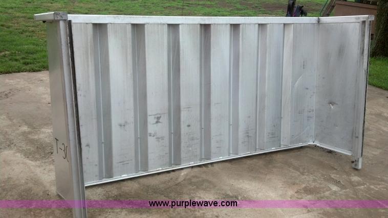 image for item C1045 Areo aluminum 22 inch wrap around bulkhead