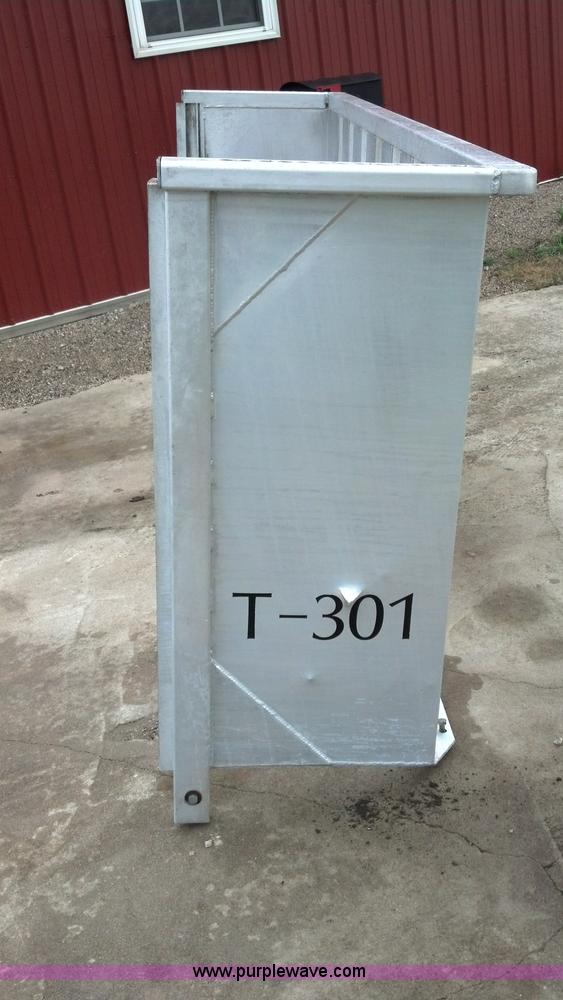 image for item C1045 Areo aluminum 22 inch wrap around bulkhead