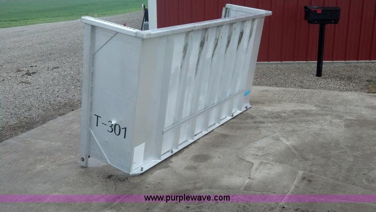 image for item C1045 Areo aluminum 22 inch wrap around bulkhead