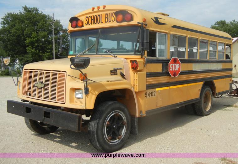 image for item D4373 1994 Chevrolet BlueBird school bus