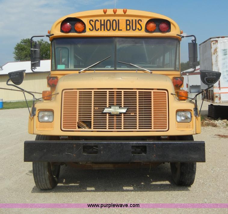 image for item D4373 1994 Chevrolet BlueBird school bus