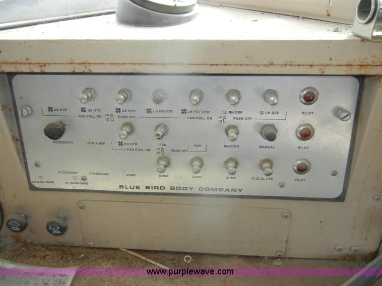 image for item D4373 1994 Chevrolet BlueBird school bus