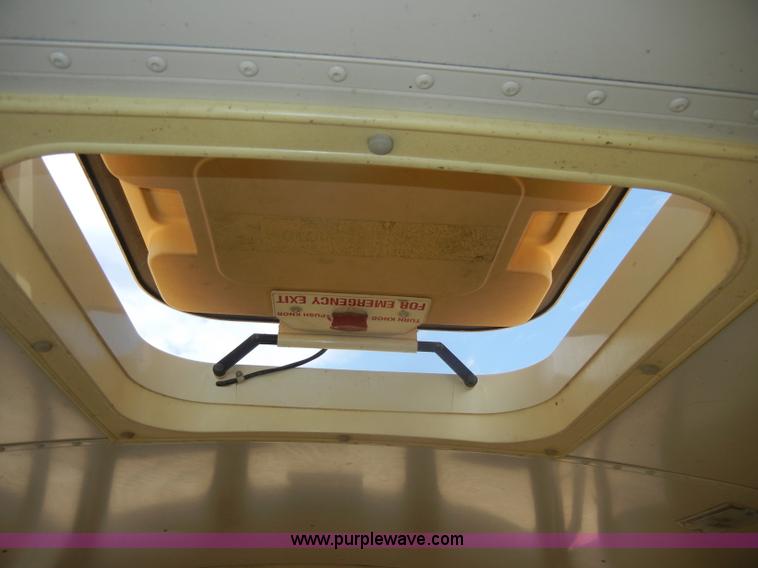 image for item D4373 1994 Chevrolet BlueBird school bus