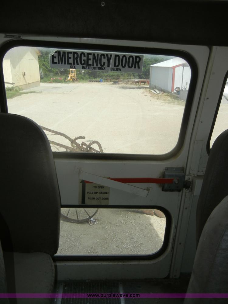 image for item D4373 1994 Chevrolet BlueBird school bus