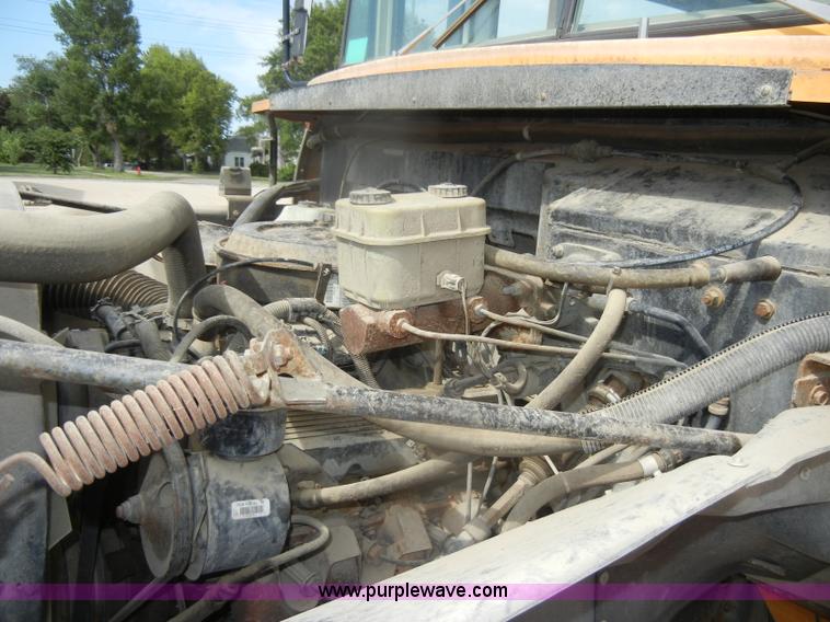 image for item D4373 1994 Chevrolet BlueBird school bus