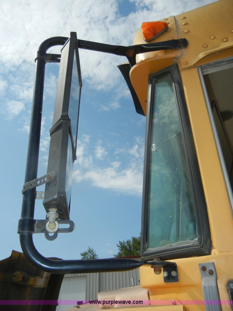 image for item D4373 1994 Chevrolet BlueBird school bus