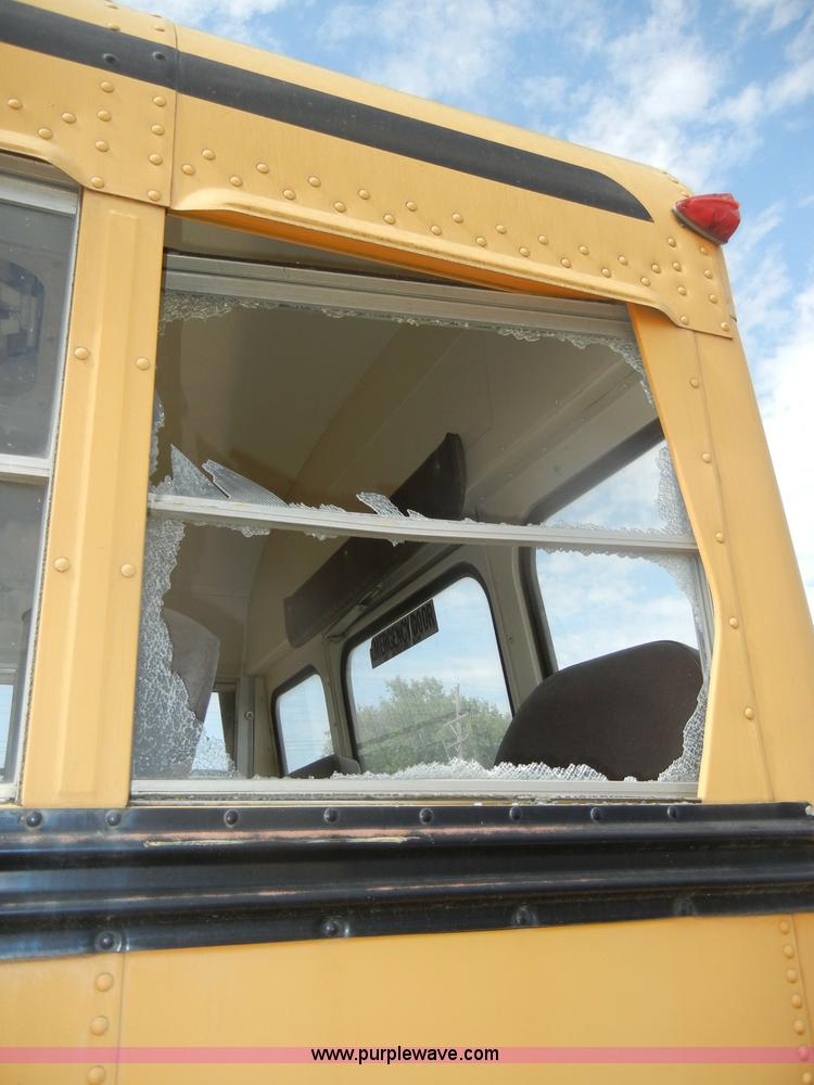 image for item D4373 1994 Chevrolet BlueBird school bus