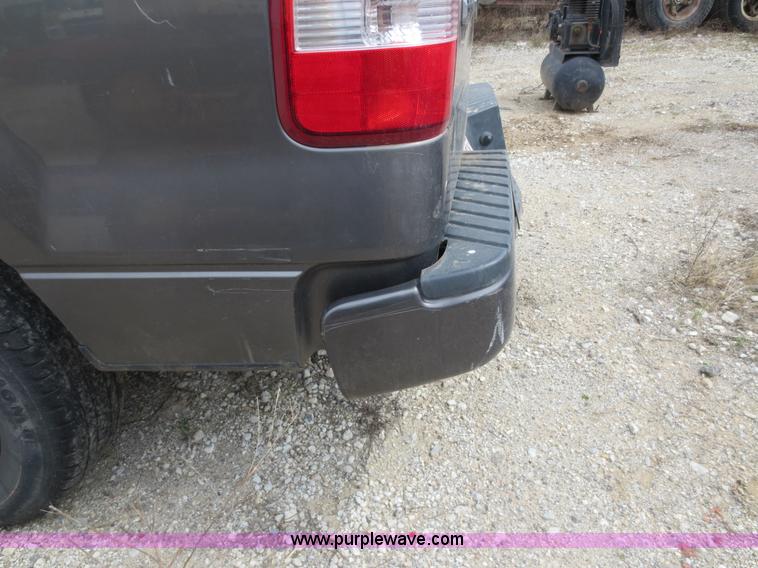 image for item D5814 2004 Ford F150 XLT SuperCab pickup truck