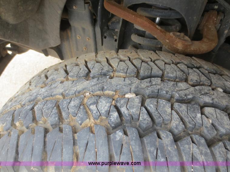 image for item D5814 2004 Ford F150 XLT SuperCab pickup truck