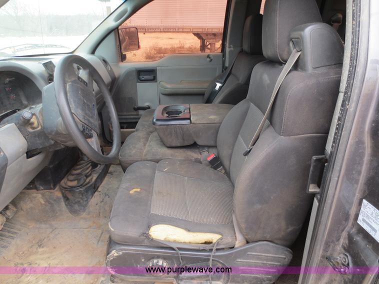 image for item D5814 2004 Ford F150 XLT SuperCab pickup truck