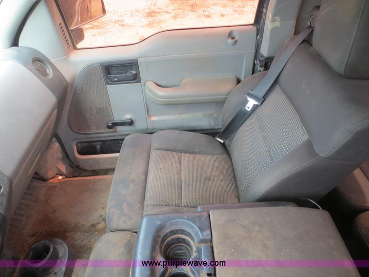 image for item D5814 2004 Ford F150 XLT SuperCab pickup truck