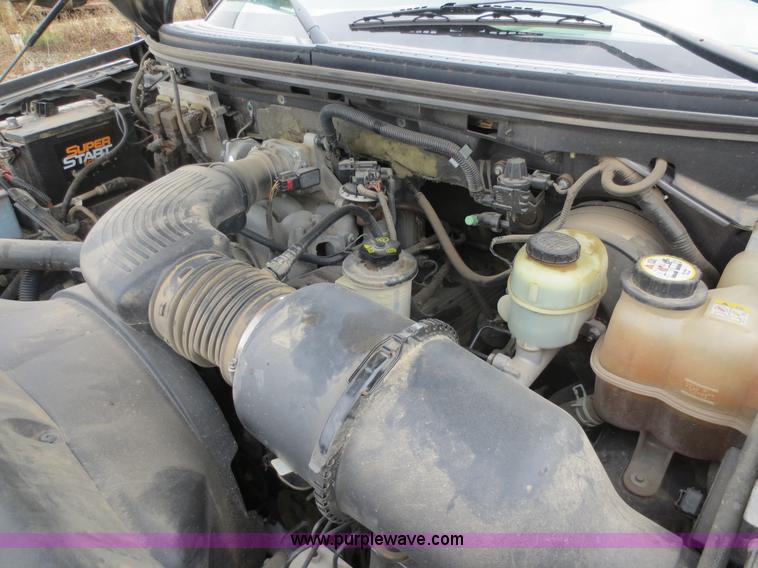 image for item D5814 2004 Ford F150 XLT SuperCab pickup truck