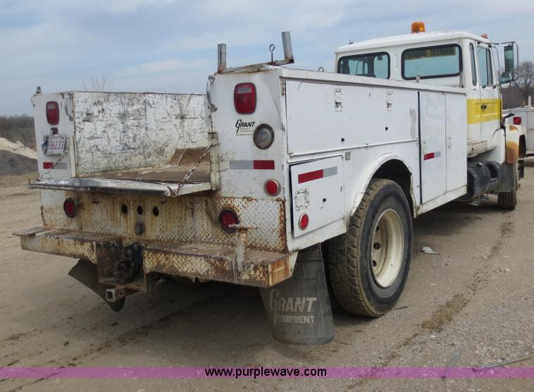 image for item D5815 1995 Mack CS250P service truck