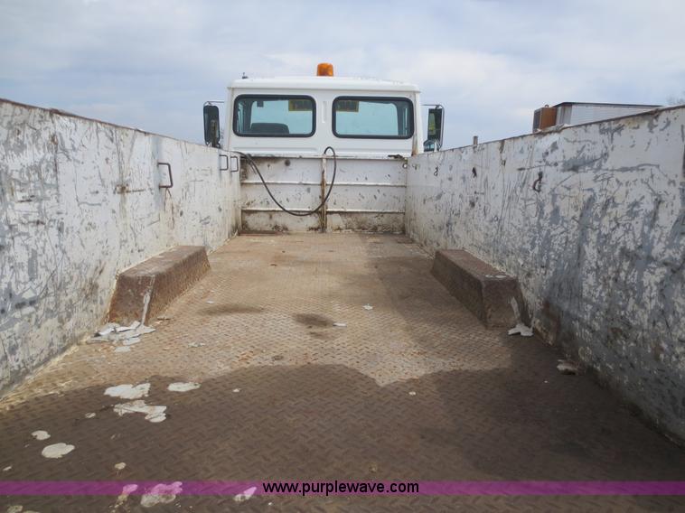 image for item D5815 1995 Mack CS250P service truck