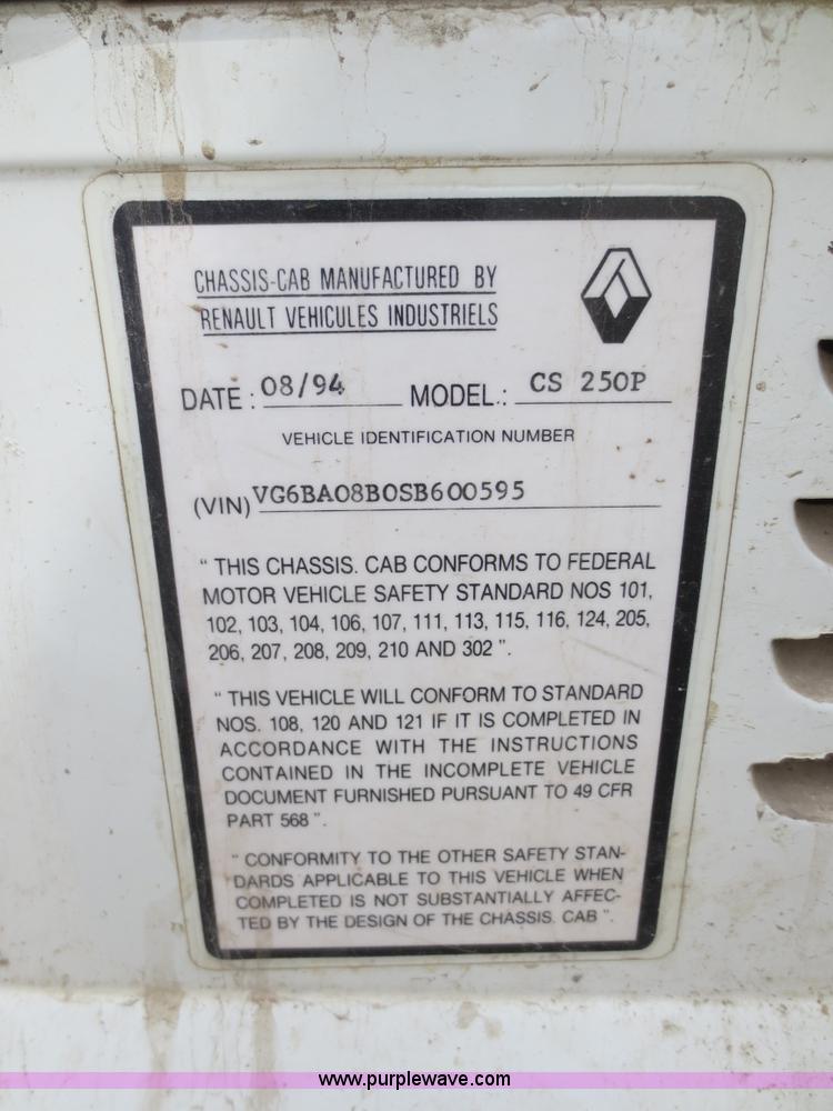 image for item D5815 1995 Mack CS250P service truck