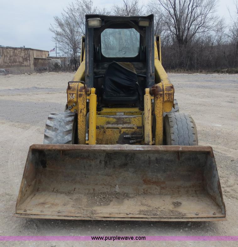 image for item D5816 Gehl 6635 DXT skid steer
