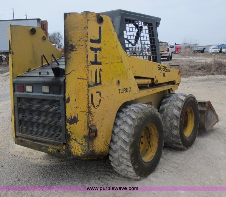 image for item D5816 Gehl 6635 DXT skid steer