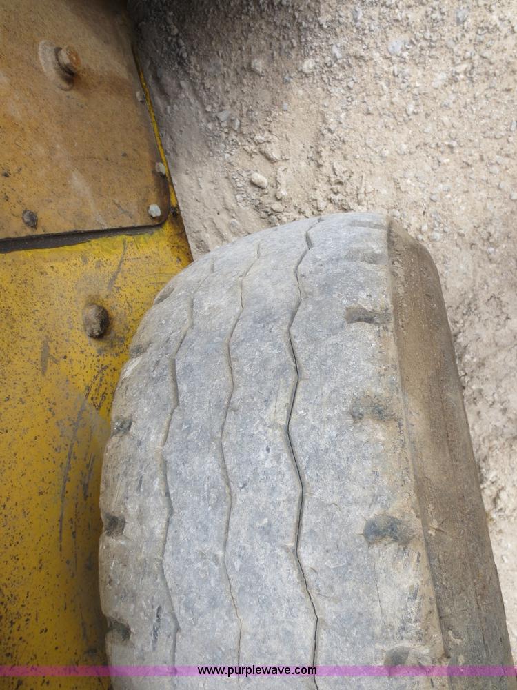 image for item D5816 Gehl 6635 DXT skid steer