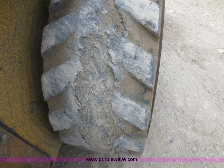 image for item D5816 Gehl 6635 DXT skid steer