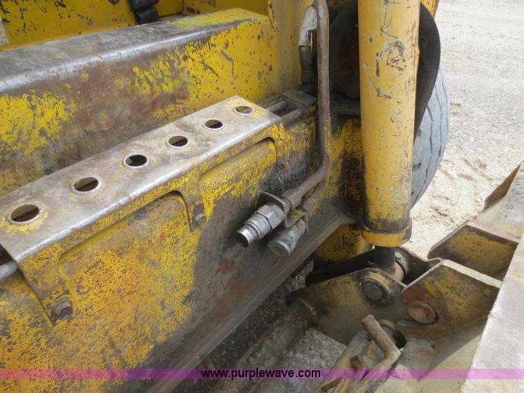 image for item D5816 Gehl 6635 DXT skid steer