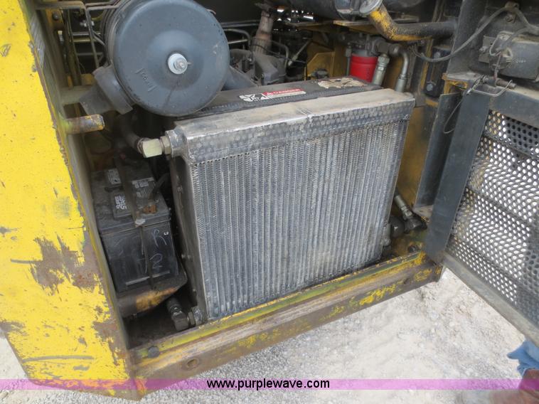 image for item D5816 Gehl 6635 DXT skid steer