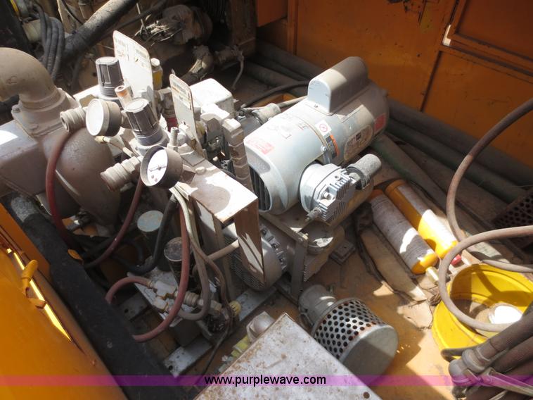 image for item D5817 1979 service trailer