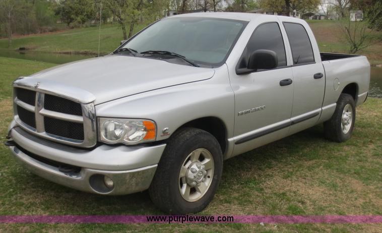 image for item D5821 2005 Dodge Ram 2500 Quad Cab pickup truck