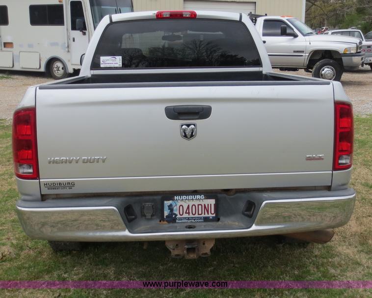image for item D5821 2005 Dodge Ram 2500 Quad Cab pickup truck