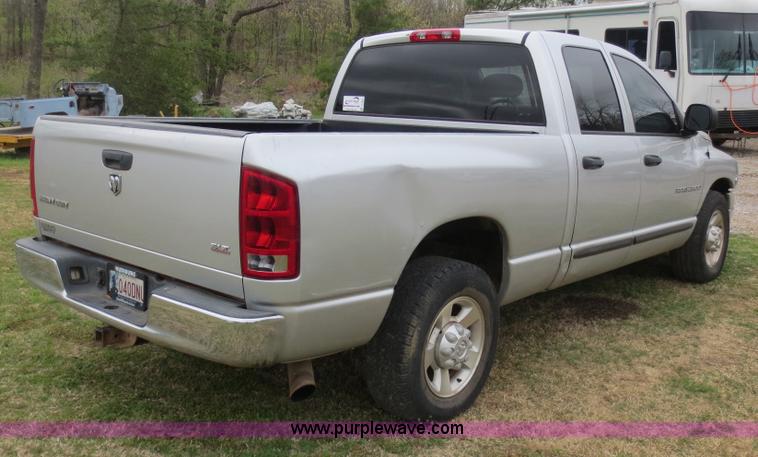 image for item D5821 2005 Dodge Ram 2500 Quad Cab pickup truck