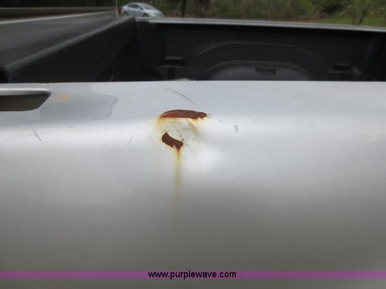 image for item D5821 2005 Dodge Ram 2500 Quad Cab pickup truck