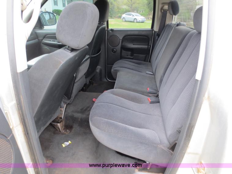 image for item D5821 2005 Dodge Ram 2500 Quad Cab pickup truck