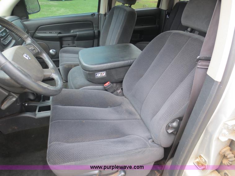 image for item D5821 2005 Dodge Ram 2500 Quad Cab pickup truck