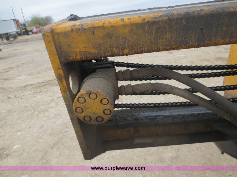 image for item D5822 Arrow concrete breaker