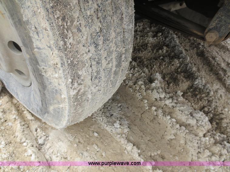 image for item D5823 1998 Mack CH613 dump truck