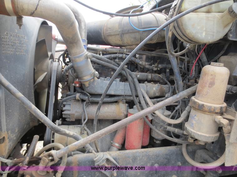 image for item D5823 1998 Mack CH613 dump truck