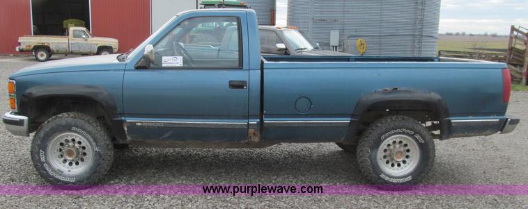 image for item D7311 1990 Chevrolet 2500 pickup truck